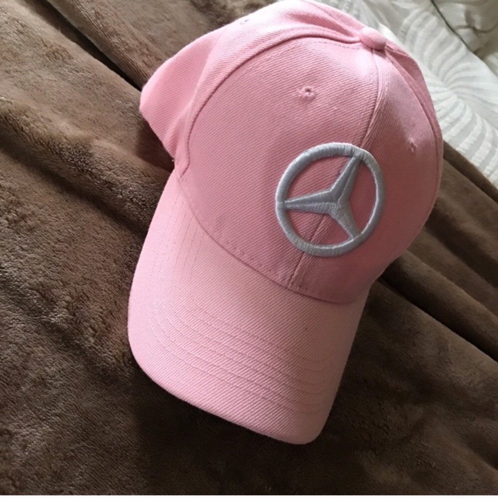 Mercedes Benz hat
